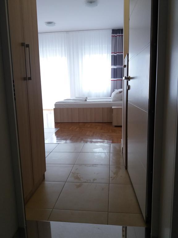 Apartment Subotica Exteriör bild
